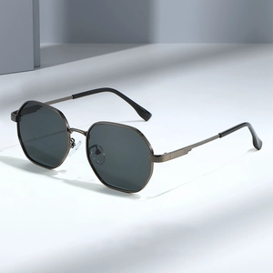 Octagonal Sunglasses For Men Metal Frame Polygonal Vintage Fashion UV400 Protection Outdoor Classic Eyewear