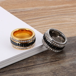 18K gold plated titanium steel ring with sparkling crystals in gold and silver finish