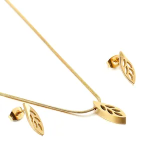 Halskette Und Ohrstecker Mit Hohlem Blattanhänger Aus Edelstahl 18K Vergoldet Schlangenkette Minimalistisch Für Damen