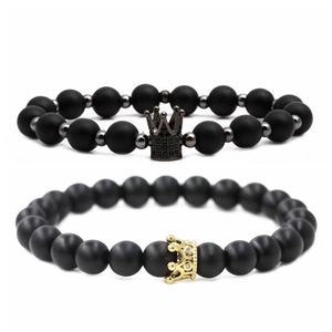 Set di braccialetti in perline nere opache con ciondoli a corona in micro-zircone