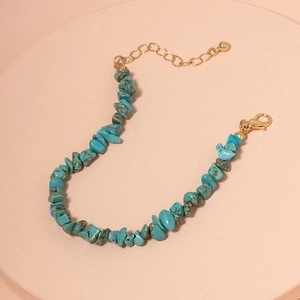 Bohemian turquoise stone bracelet with irregular chips and gold adjustable chain