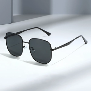 Oversized Metal Frame Sunglasses Square Retro Fashion UV Protection Unisex Driving Sunshade Outdoor Eyewear