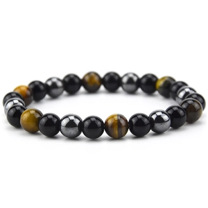 Bracelet pour hommes en perles d'œil de tigre hématite et obsidienne noire sur fond blanc