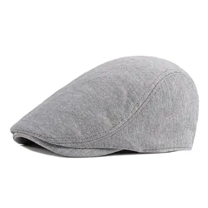 Classic grey knitted beret cap for men and women featuring reinforced stitching detail