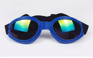 Detail of adjustable pet goggles featuring blue frames and iridescent polarized lenses