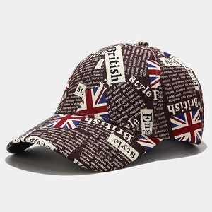 Détail du motif vintage Union Jack et de l'imprimé style britannique sur casquette coton