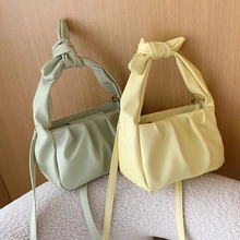 Détails des sacs à main cloud plissés avec poignées nouées en PU vert clair et jaune vif