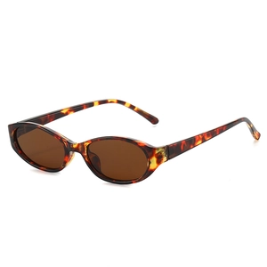 Oval tortoiseshell sunglasses for women with brown lenses and UV protection