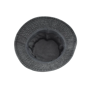 Cappello a secchiello in cotone lavato grigio scuro con vista interna e fascia antisudore
