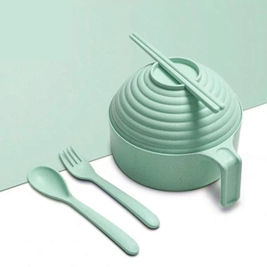 Eco-friendly wheat straw ramen bowl set with lid and utensils in light green finish