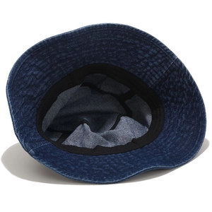 Chapeau bob en jean délavé bleu foncé avec bandeau anti-transpiration et couture nette
