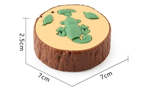 Detailed size specifications of the electric chameleon toy with stump base dimensions