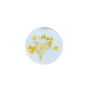 Foldable resin phone grip featuring natural yellow dried flowers and sparkling glitter