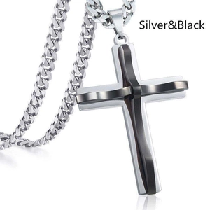 Pendentif croix double épaisseur en acier inoxydable noir et argent avec chaîne cubaine