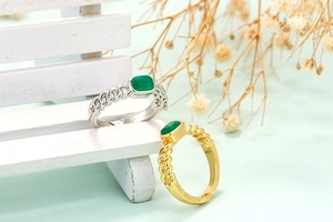 Vintage emerald-style square gemstone rings with gold and silver chain bands