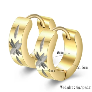 4mm wide gold stainless steel hoop earrings with engraved star patterns and dimensions