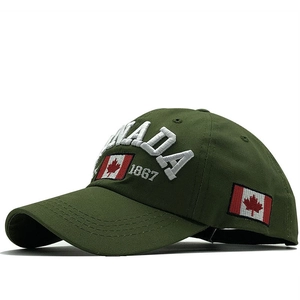 Berretto da baseball in cotone verde militare con ricamo CANADA 1867 e bandiera