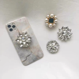 Luxury Rhinestone Flower Collapsible Phone Grip Holder With Faux Artificial Pearls Decorative Universal Griptok Stand