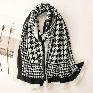 Women Houndstooth Scarf Large Shawl Soft Cotton Linen Feel Wrap Retro British Style Sun Protection All Seasons