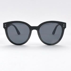 Classic black round full-frame sunglasses with polarized lenses and silver rivet details