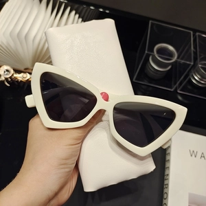 Retro cream white triangle cat eye sunglasses with dark lenses for men and women