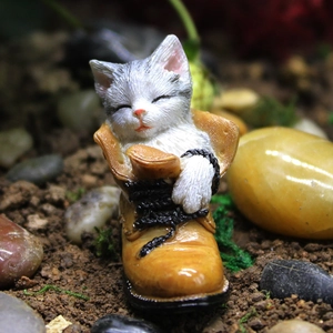 Resin sleeping cat in yellow boot figurine for micro landscape garden decoration