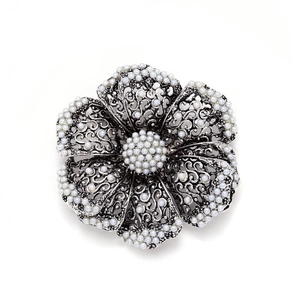Vintage silver hollow flower brooch with white pearl inlay for women's fashion coats