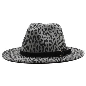 Chapeau Fedora classique à motif léopard gris et noir avec une bande en cuir élégante et boucle