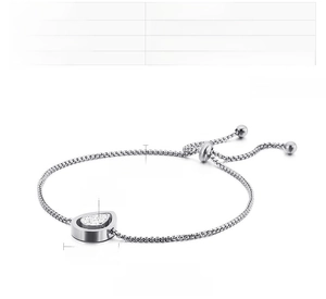 Detail view of water drop pendant with zircons and 1.5mm stainless steel chain dimensions