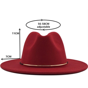 Detail view of burgundy wool fedora with 7cm brim, 11cm height and adjustable size