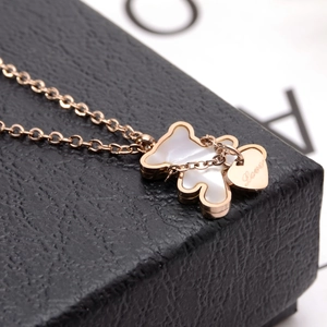 Collier ours en or rose 18K avec nacre et pendentif coeur Love pour femmes chic