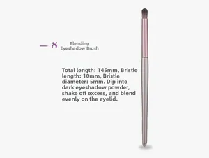 Detail of eyeshadow blending brush with soft bristles and dimensions of 145mm length