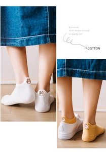 Detail of cute cat embroidery and heel tab on cotton low cut socks for women