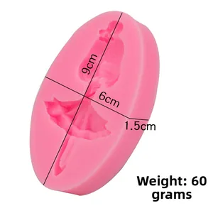 Moule ballerine en silicone rose avec dimensions 9cm x 6cm x 1,5cm et poids de 60g