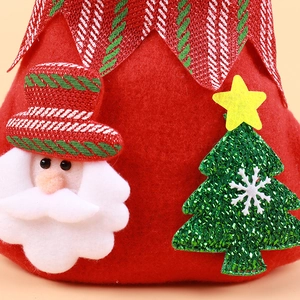 Sac cadeau de Noël en feutre avec Père Noël mignon et décor de sapin brillant