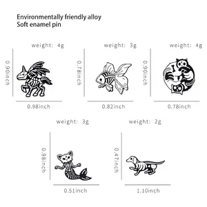 Emaille-Pins-Set mit Cartoon-Tier-Skeletten wie Einhorn Meerjungfrau und Katze