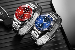 Luxury quartz watches with stainless steel bands and calendar feature for men