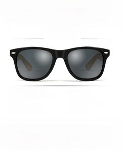 Detailed size chart for retro bamboo sunglasses showing frame dimensions and weights