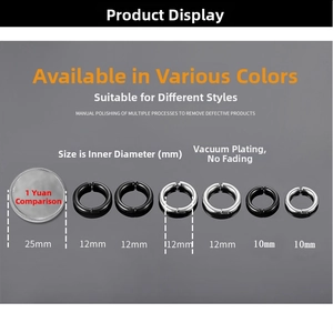 Comparaison détaillée de boucles d'oreilles clip minimalistes de 10mm et 12mm en noir et argent