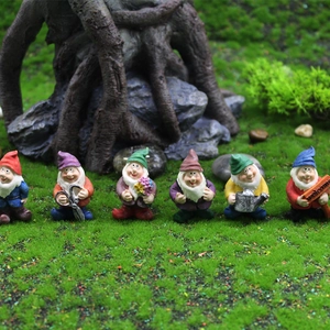 Set of 6 miniature resin garden gnomes on moss for micro landscape decoration