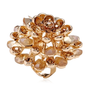 Luxurious gold crystal flower cocktail ring with multi-layer champagne rhinestones