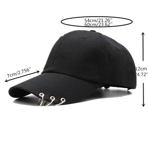 Détails des dimensions de la casquette noire en coton avec trois anneaux sur la visière