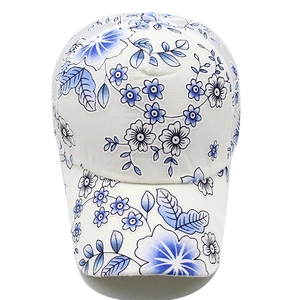 Berretto bianco da donna con ricamo floreale blu, traspirante per la protezione solare estiva