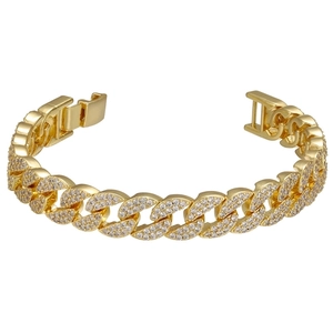 Lussuoso bracciale a catena cubana dorata con zirconi incastonati e chiusura pieghevole
