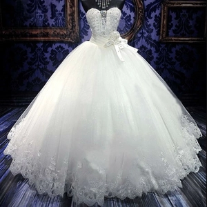 Witte Trouwjurk Strapless Kant Borduurwerk Kralen Mesh Baljurk Prinses Bruidsjurk Vloerlengte Elegante Kleding