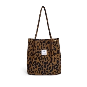 Bolso de hombro de pana con estampado de leopardo para mujer, grande y casual.