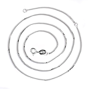 Italienische S925 Sterlingsilber Box-Halskette mit eleganter spiralförmiger Anordnung