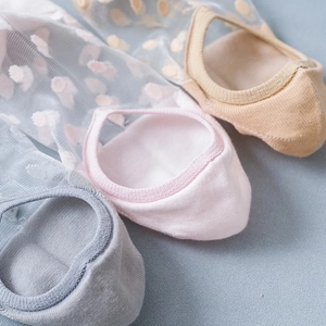 Lace mesh low-cut boat socks in gray, pink, and beige with breathable cotton soles