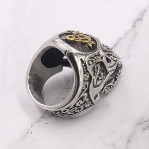 Vintage stainless steel skull ring with gold Freemasonry compass and square symbol