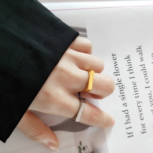 Minimalist geometric rectangular S925 rings in gold and silver finish for women